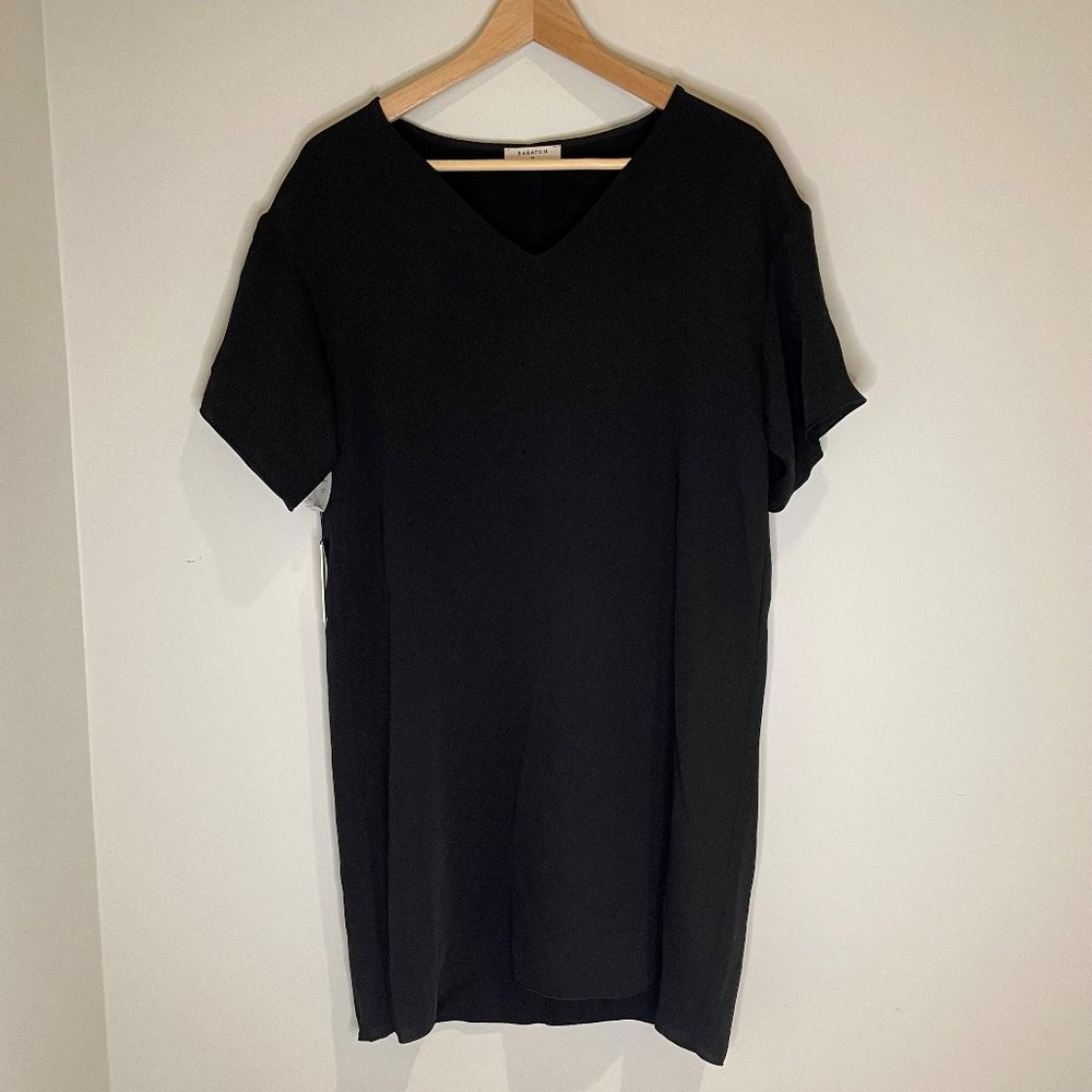 Aritzia Babaton Aaron V-Neck Shift Dress Size XS NWT